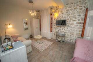 Гостевой дом Antika Guesthouse Котор Двухместный номер Делюкс с 1 кроватью-11